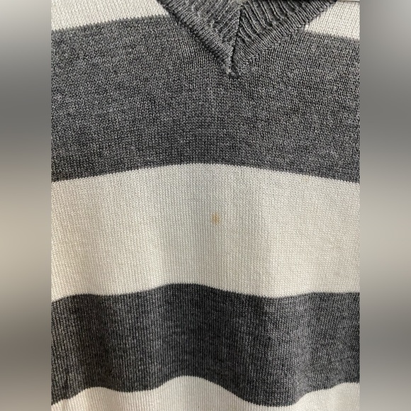 NWT F21 Heather Grey/Ivory Sweater MUST BUNDLE - Picture 2 of 7